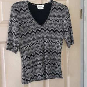 Black and White Metalic top sz L